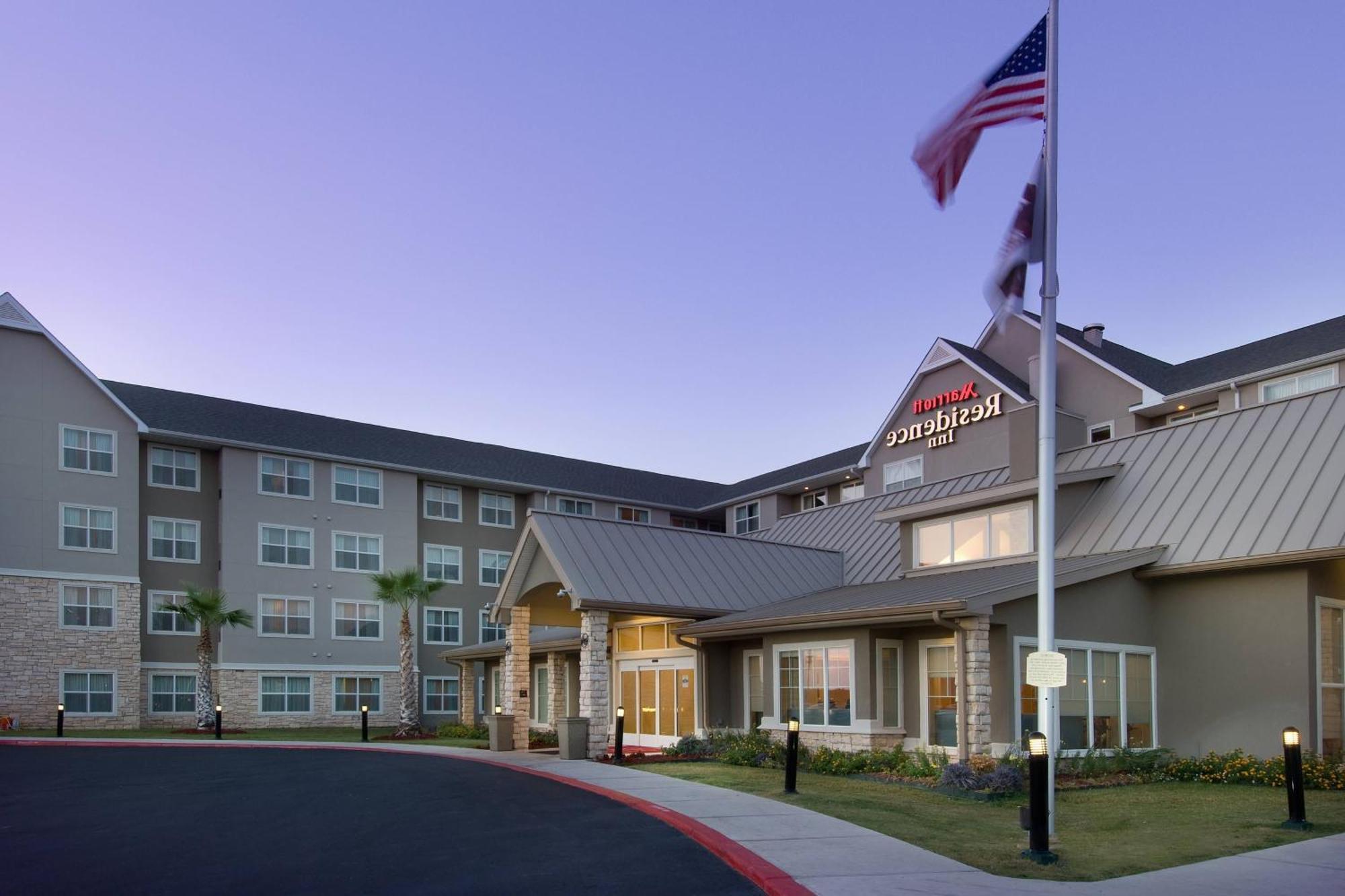 Residence Inn By Marriott San Antonio Seaworld / Lackland Bagian luar foto