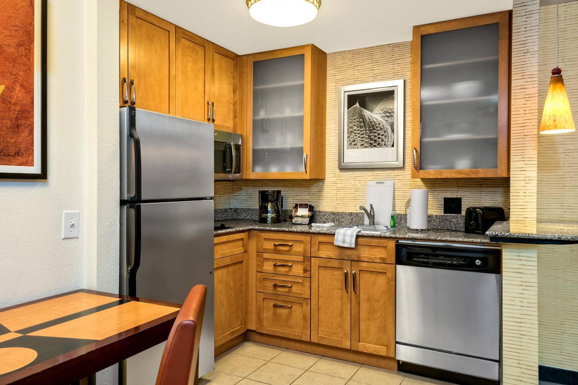 Residence Inn By Marriott San Antonio Seaworld / Lackland Bagian luar foto